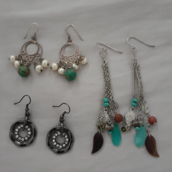 3 pairs of earrings for 20$!